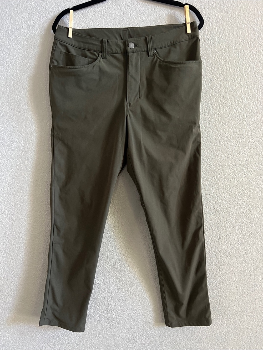 Lululemon ABC Slim Fit Olive Green Ankle Pants Size 32